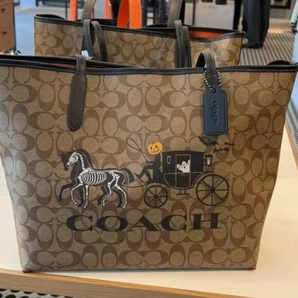 Coach Halloween Tote And Pumpkin Driver Coach Wagon New - Picture 1 of 5